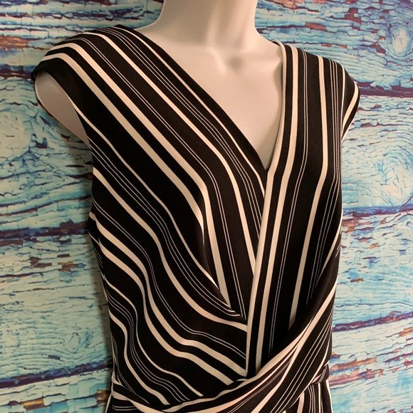 Le Chateau Striped Sleeveless Jumpsuit - Picture 4 of 10